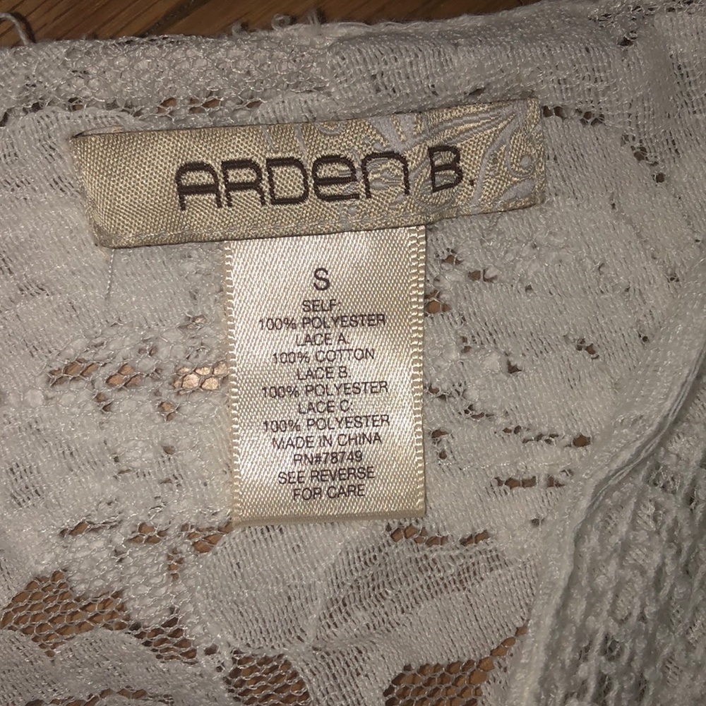 Arden white lace top - Picture 3 of 4
